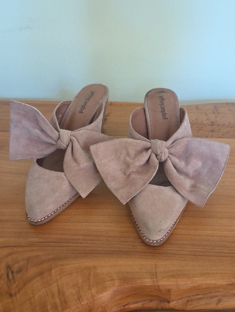 Jeffrey Campbell Tan Suede Statement Bow Pointed Toe Mules / Heels 7